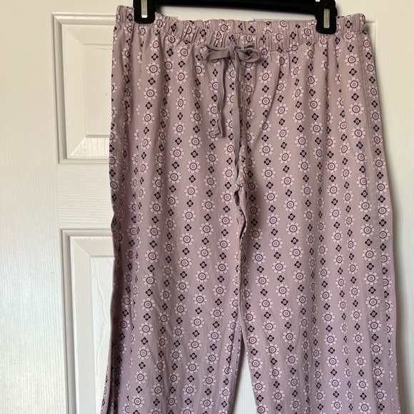 Victoria Secret 2 piece pajama set size small - Picture 5 of 11
